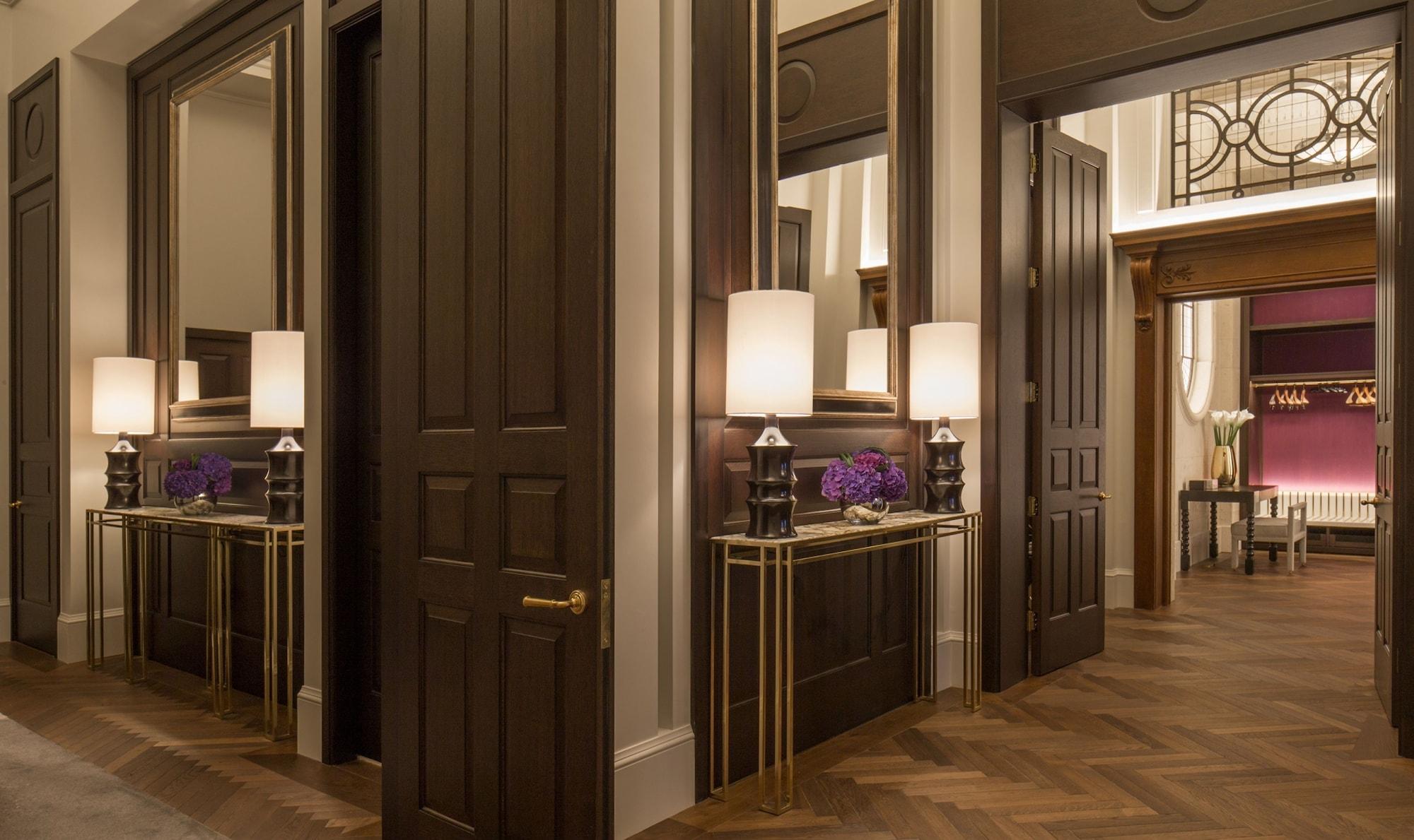 Four Seasons Hotel London At Tower Bridge Esterno foto