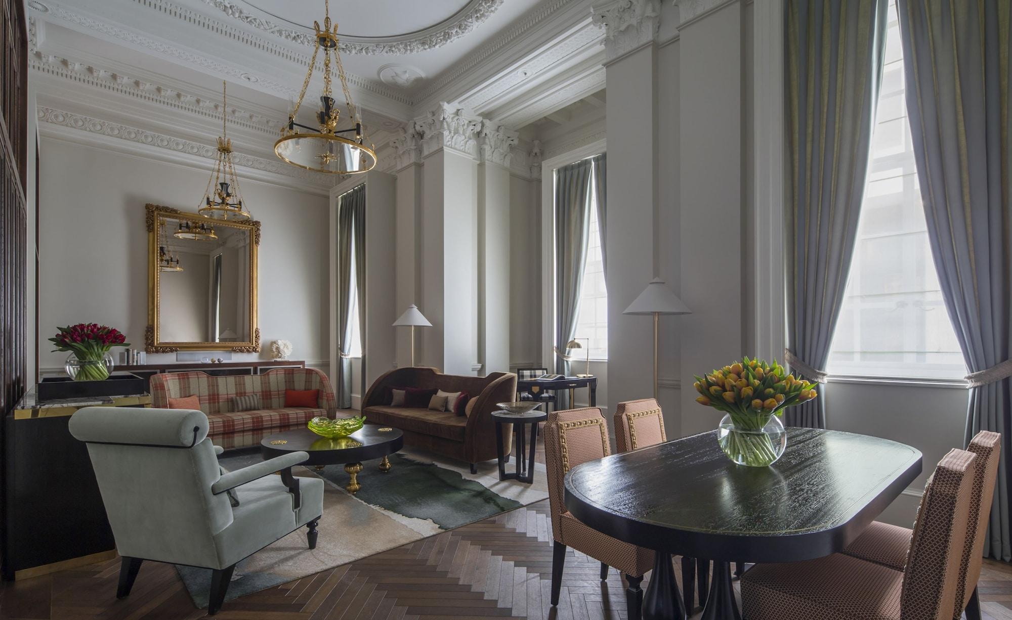 Four Seasons Hotel London At Tower Bridge Esterno foto