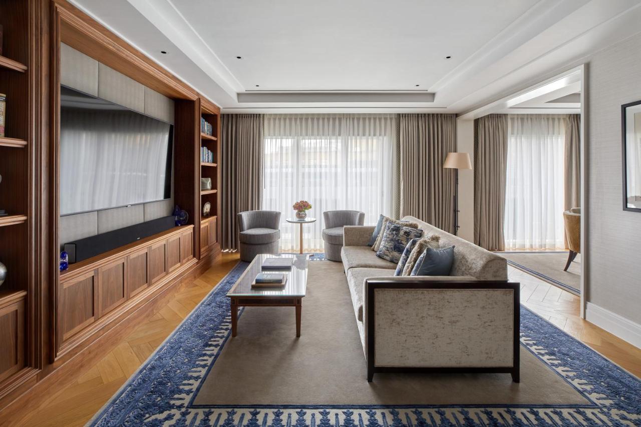 Four Seasons Hotel London At Tower Bridge Esterno foto